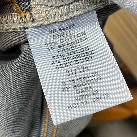 GAP Maternity "Sexy Boot" Jeans size 31/12 - Picture 4 of 4